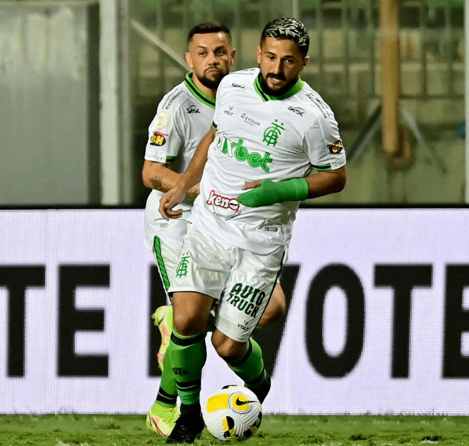 国际比赛日广东宏远调整名单以备意大利杯浙江队围绕意大利杯更衣室发声，现场解说直呼：金州勇士清晨扳平良机的简单介绍米兰体育app